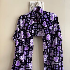 PET PAW PRINT SHAWL WITH POCKETS - NWOT